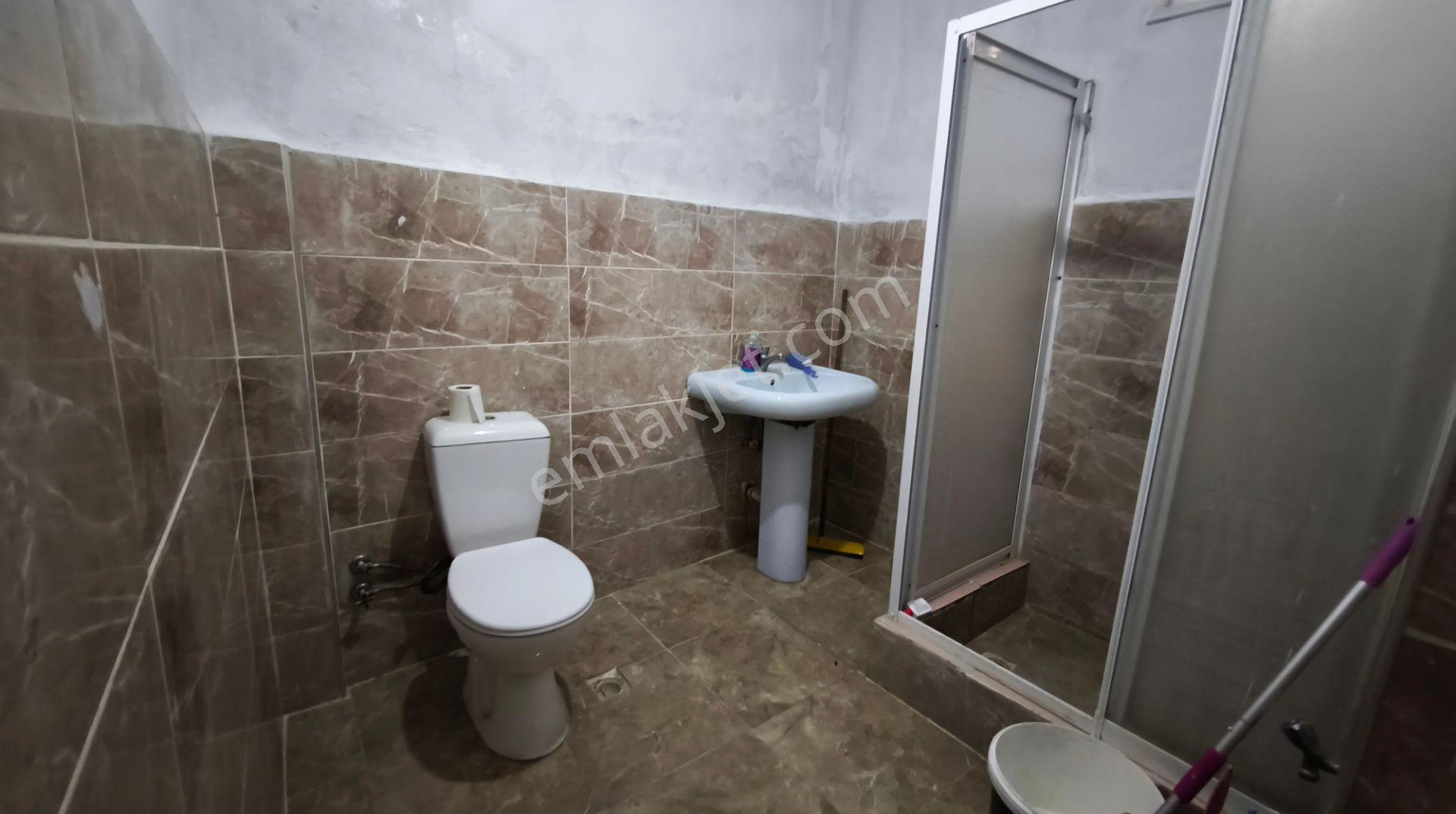 Eyüp Nişancı Metrobüse 4 Dk, 2+1 , Düz Giriş , Kombili, Tadilatlı Daire ( Aileye-bekara) - Görsel 15