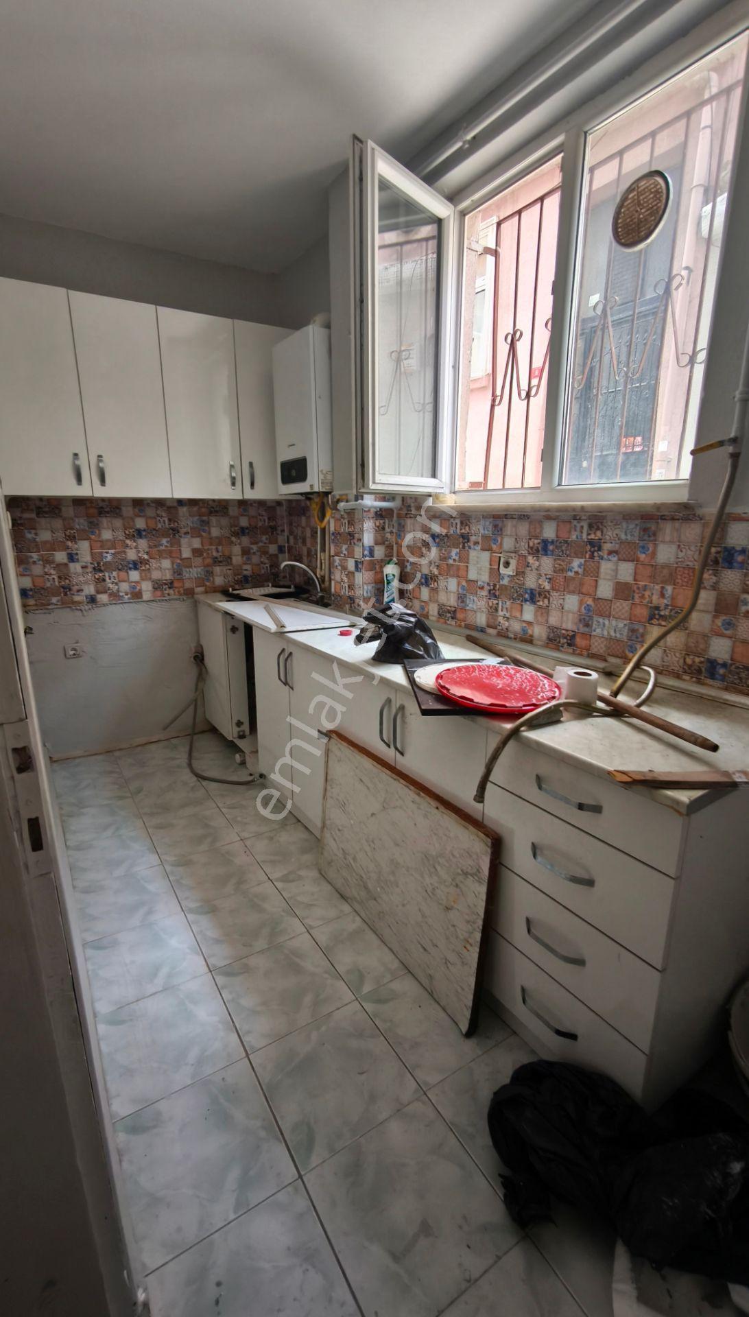 Eyüp Nişancı Metrobüse 4 Dk, 2+1 , Düz Giriş , Kombili, Tadilatlı Daire ( Aileye-bekara) - Görsel 11