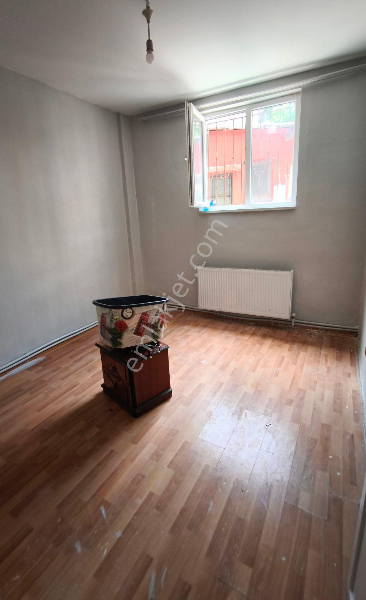 Eyüp Nişancı Metrobüse 4 Dk, 2+1 , Düz Giriş , Kombili, Tadilatlı Daire ( Aileye-bekara) - Görsel 5
