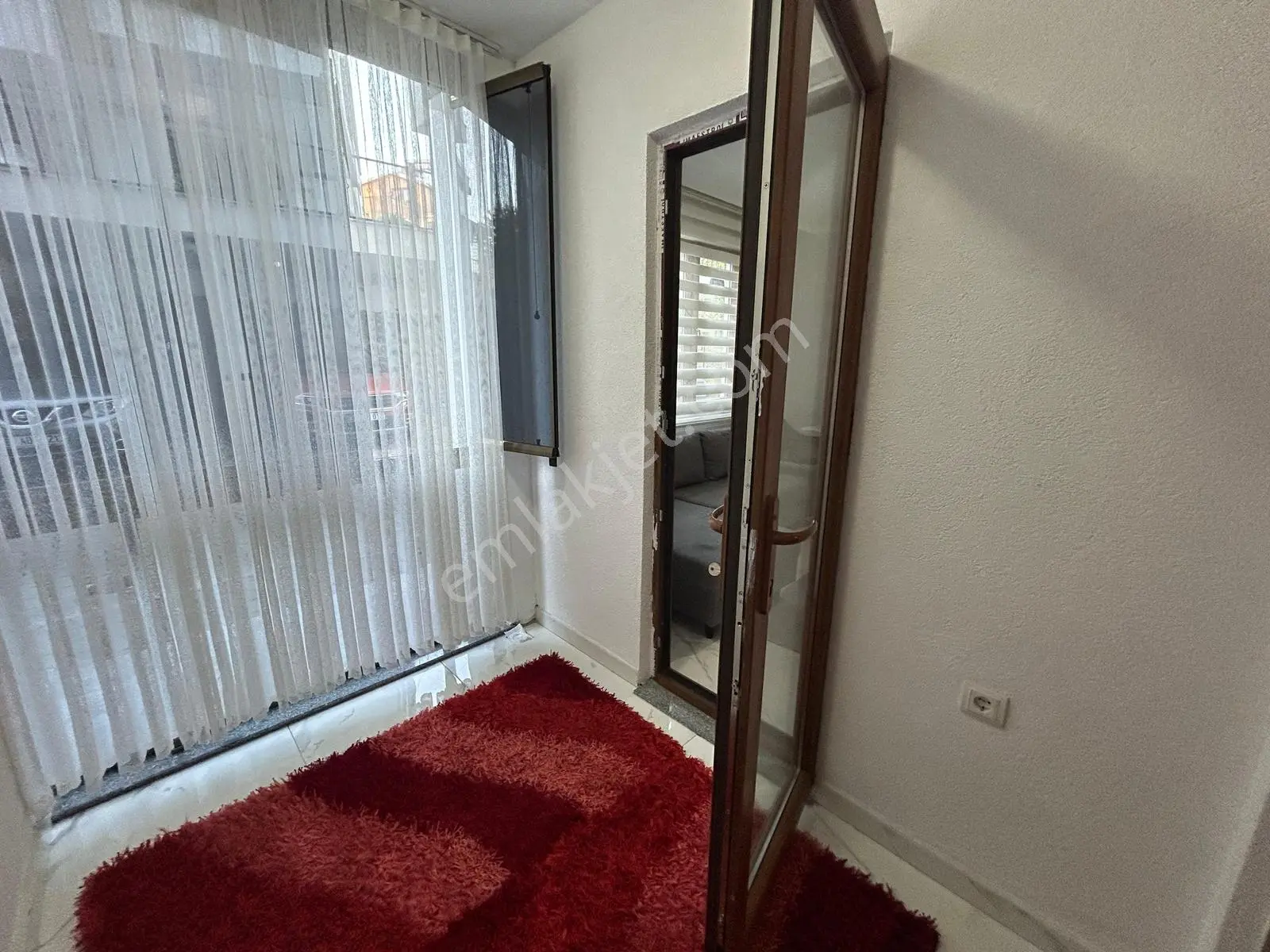 Vıp Gayrimenkul'den Havuzlu Sitede Satılık Daire - Görsel 3