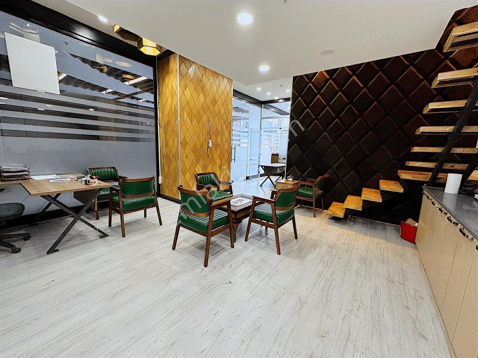 İstanbul Küçükçekmece / Satılık Lüks Ofis & Mağaza & Dükkan
