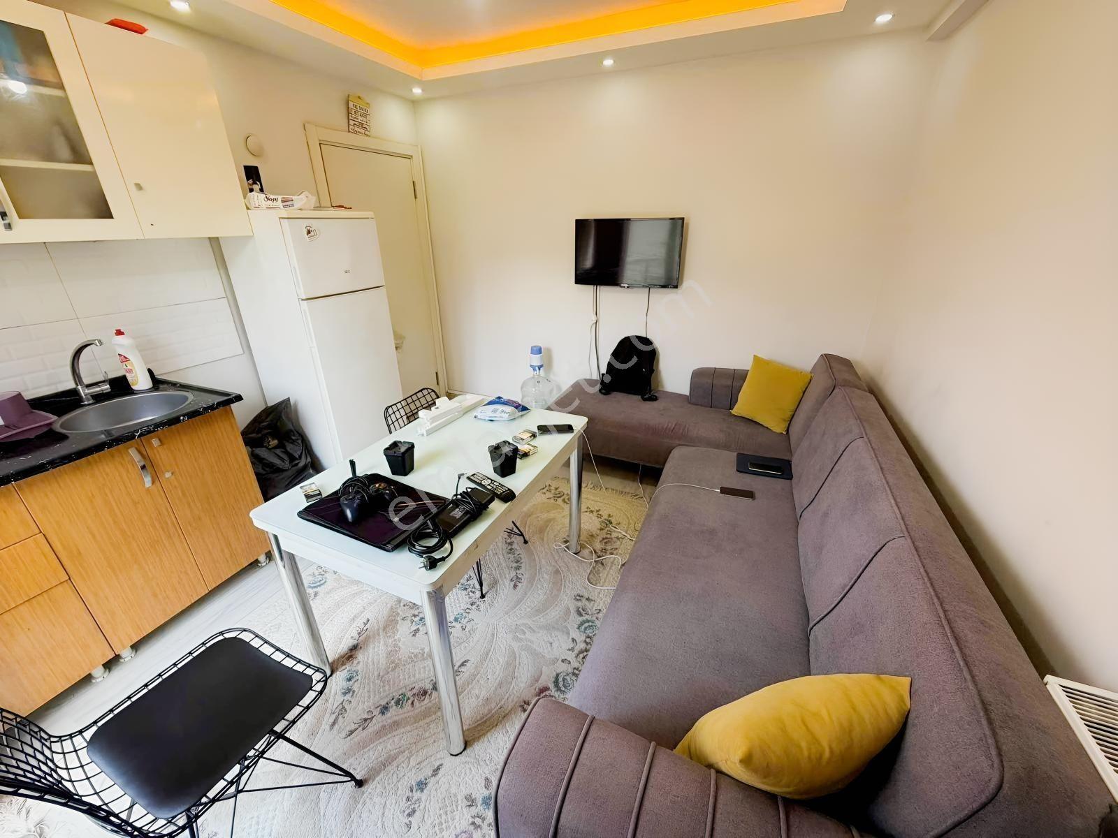 Cadde Arkası 1. Kat Yeni Bina 2+1 Full Eşyalı Lüks - Görsel 3