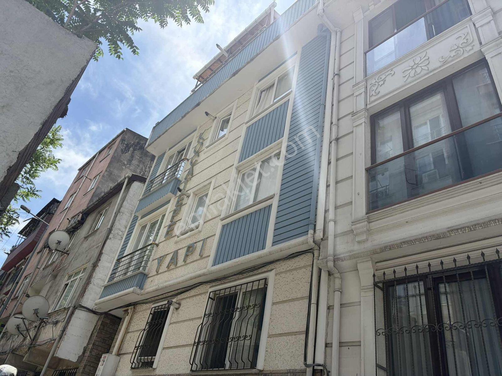 Cadde Arkası 1. Kat Yeni Bina 2+1 Full Eşyalı Lüks - Görsel 22