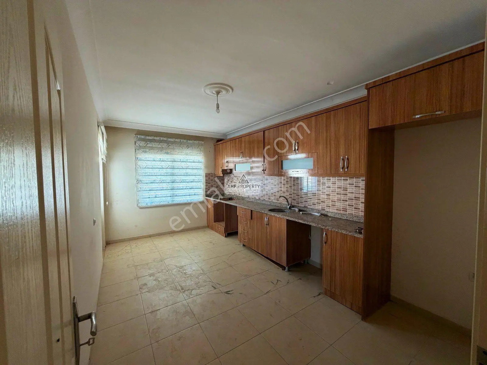 Konaklı Merkezde 5+1 260 M2 Dubleks Daire - Görsel 5