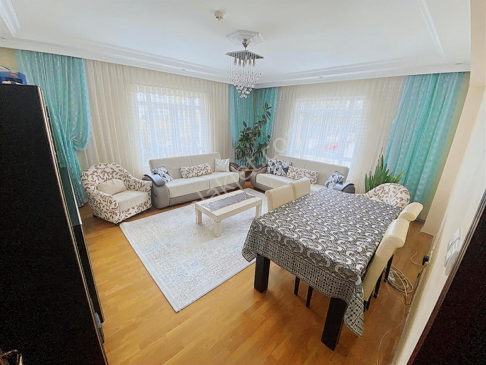 █turkuaz Emlak█cumhuriyet Sitesi Ara Kat Asansörlü 150m² 3+1 - Görsel 3