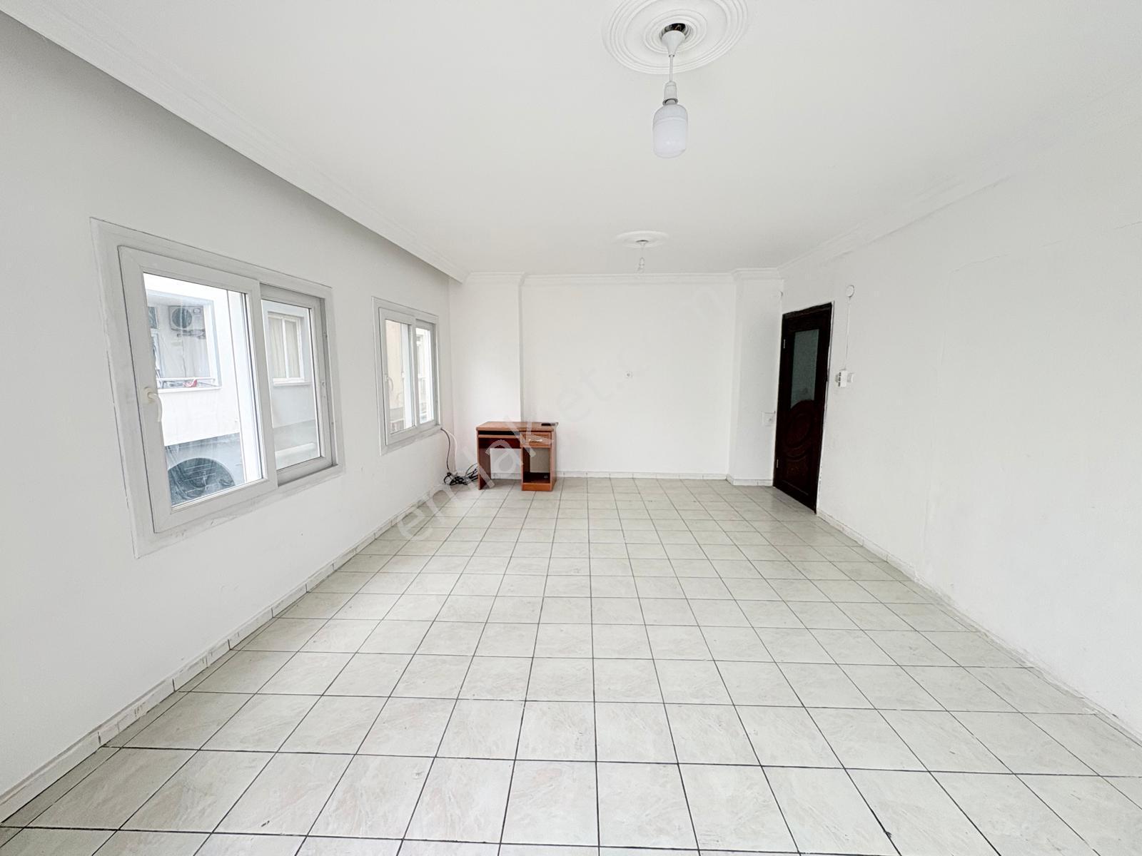 Prestij'den Hamidiye'de Askerlik Şubesi Civarı Temiz 3+1 Daire