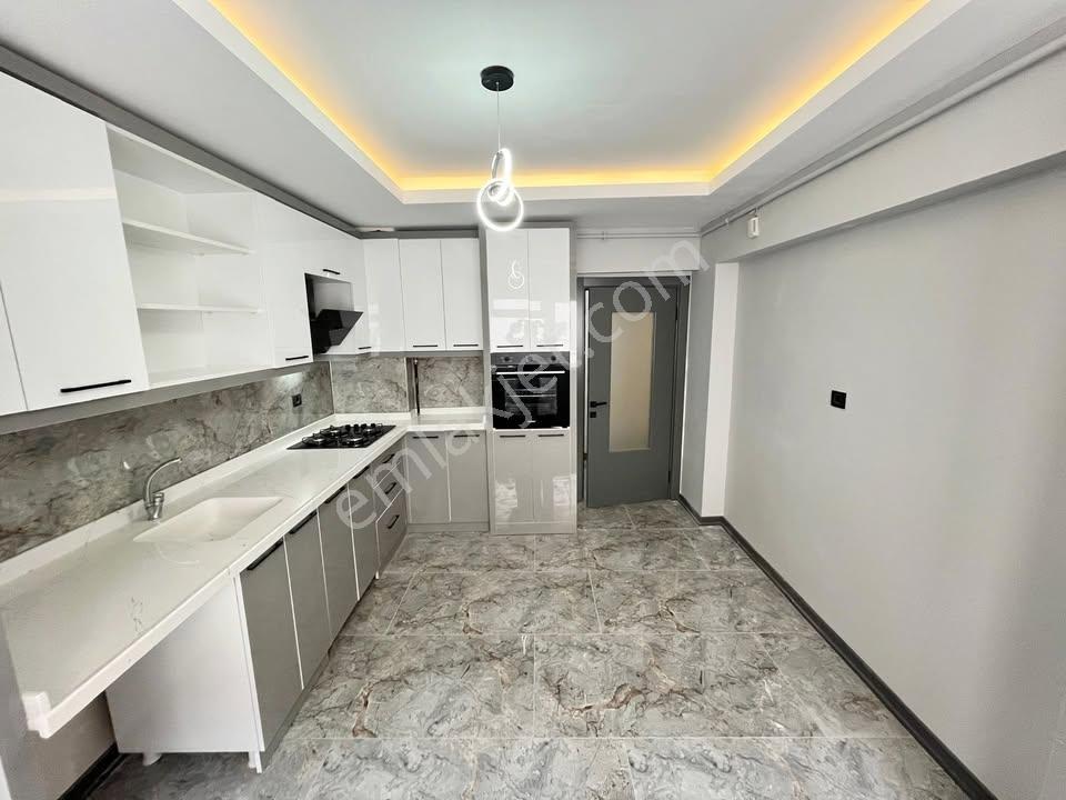 Metrobüse Komşu Şık Tasarımlı Mayıs Ayına Özel 2+1 Daire Fırsatı - Görsel 13