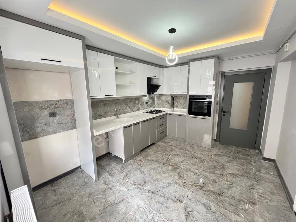 Metrobüse Komşu Şık Tasarımlı Mayıs Ayına Özel 2+1 Daire Fırsatı - Görsel 11