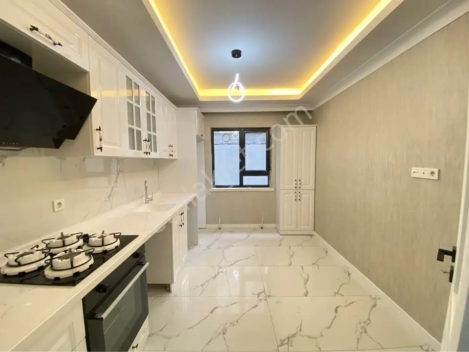 Beylikdüzü Osb Mh.metrobüse Yakın Lüx Tasarımlı Düz Giriş Daire - Görsel 5