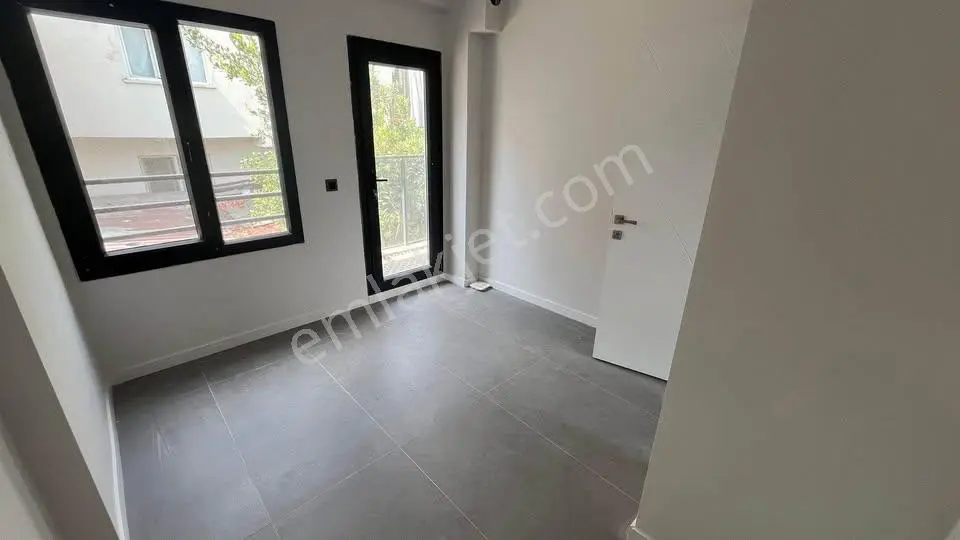 Metrobüse Yakın 1+1 Butik Siteiçi Kaçırılmayacak Fırsat Sizlerle - Görsel 6