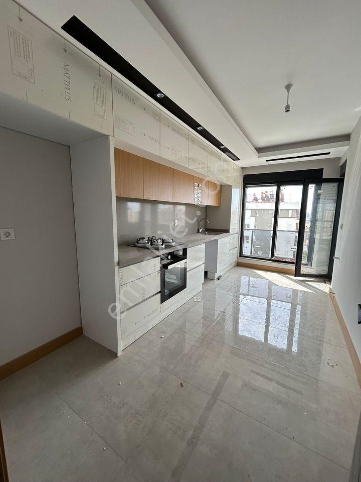 Beylikdüzü Yakuplu Kent Ormanı Manzaralı 2+1 Ultra Geniş Daire - Görsel 12