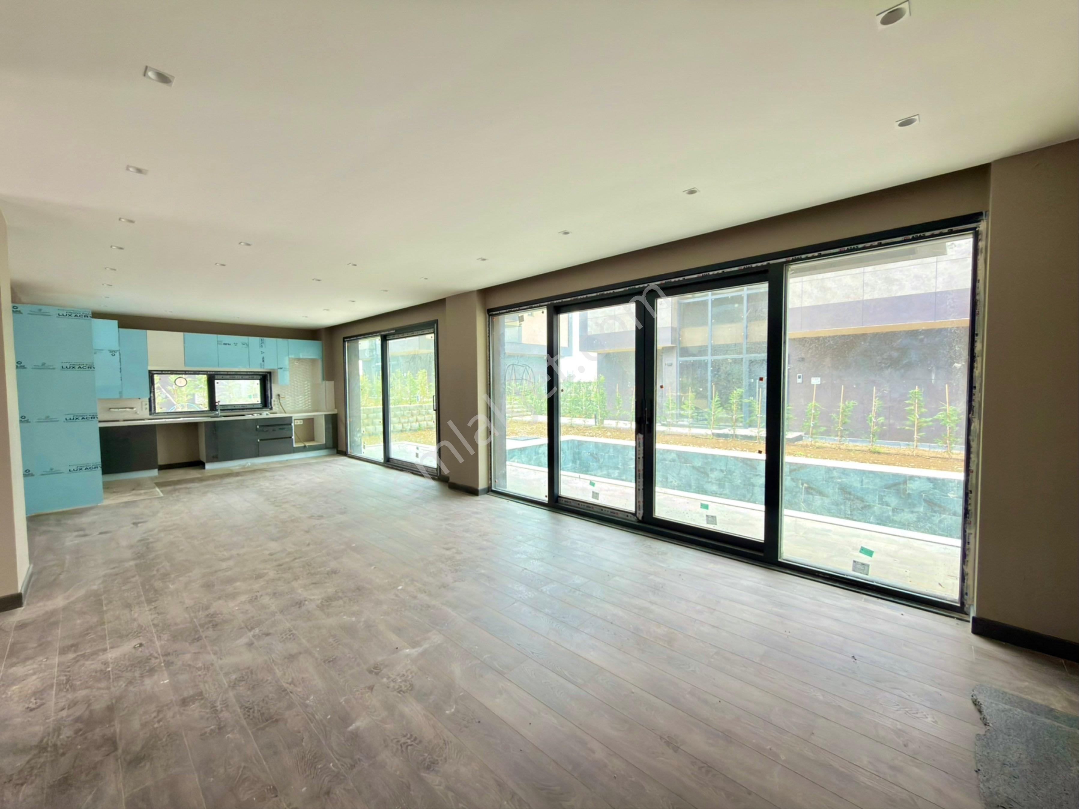 Selimpaşa Da E5 E 1 Km Site İcerisinde Mustakil Villa!! - Görsel 7