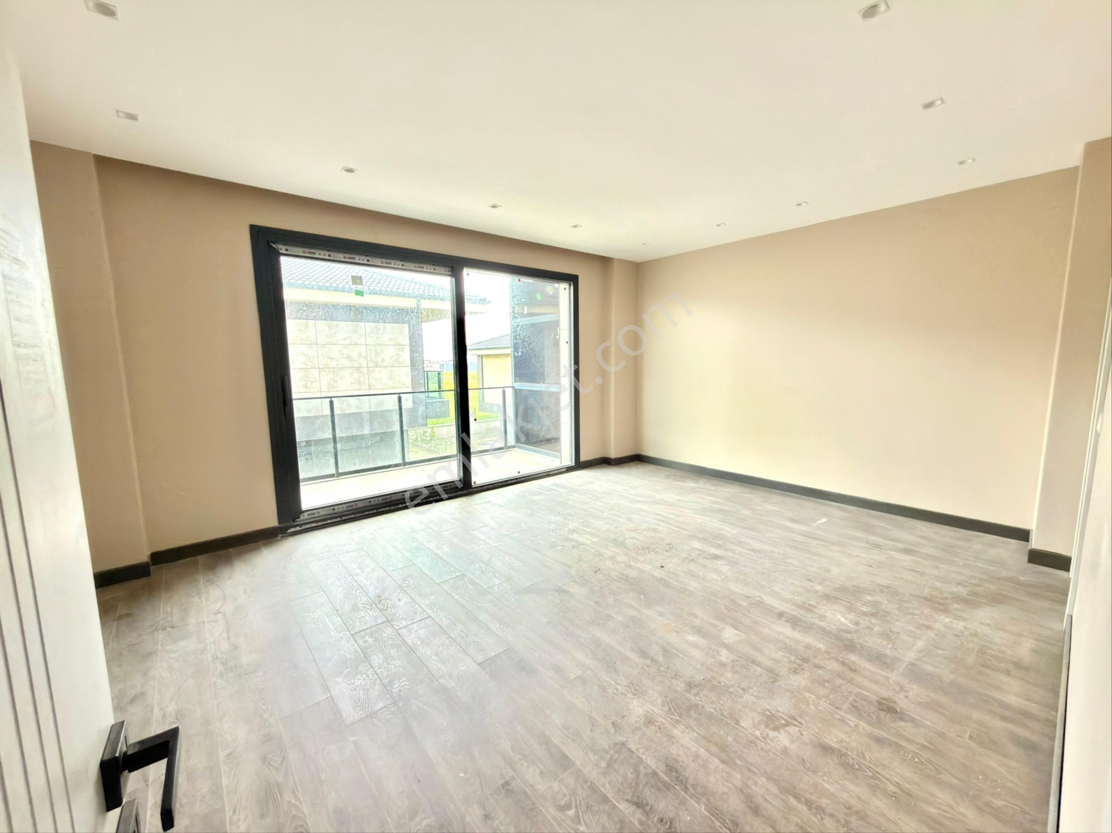 Selimpaşa Da E5 E 1 Km Site İcerisinde Mustakil Villa!! - Görsel 13