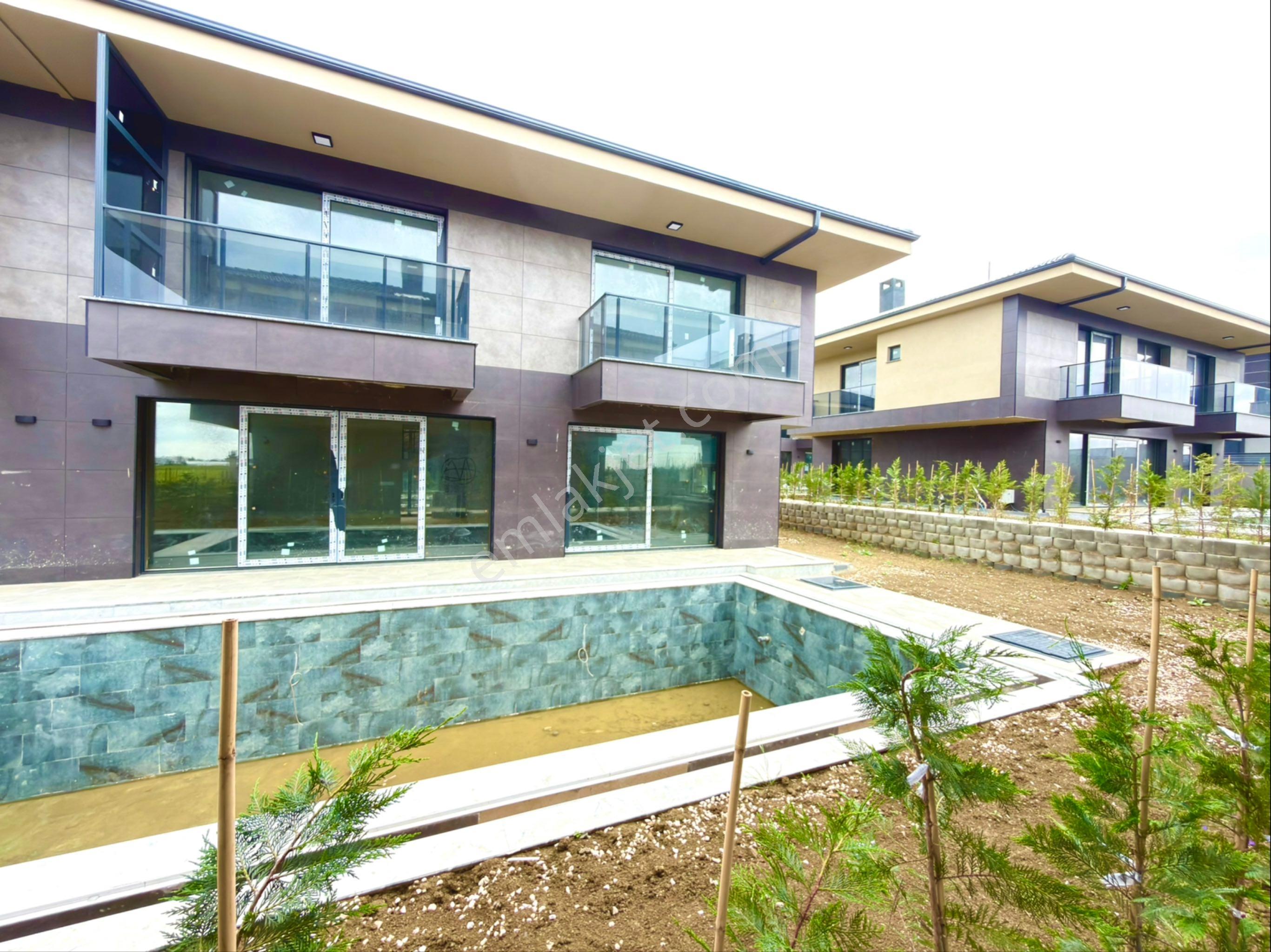 Selimpaşa Da E5 E 1 Km Site İcerisinde Mustakil Villa!! - Görsel 4