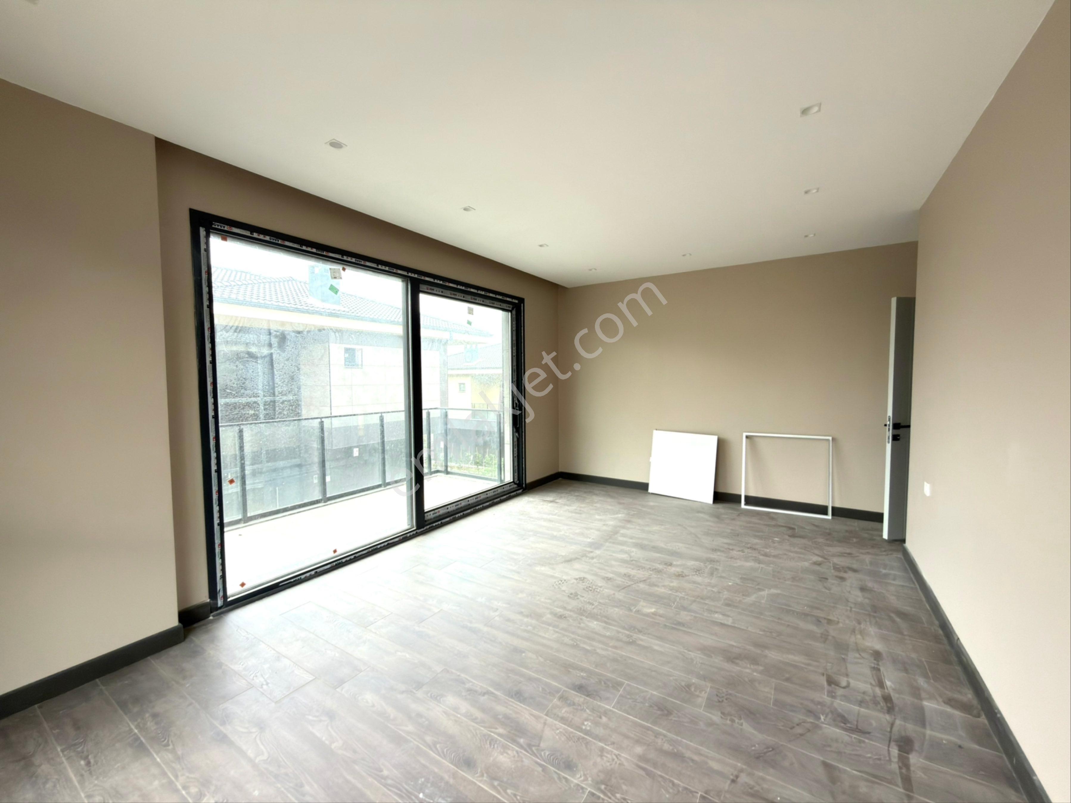 Selimpaşa Da E5 E 1 Km Site İcerisinde Mustakil Villa!! - Görsel 16