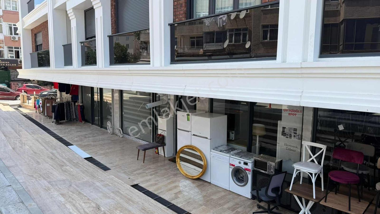 Satılık Dükkan Küçükyalı Rüştü Sarp Cd Üzerinde Ön Cephe 36 M²