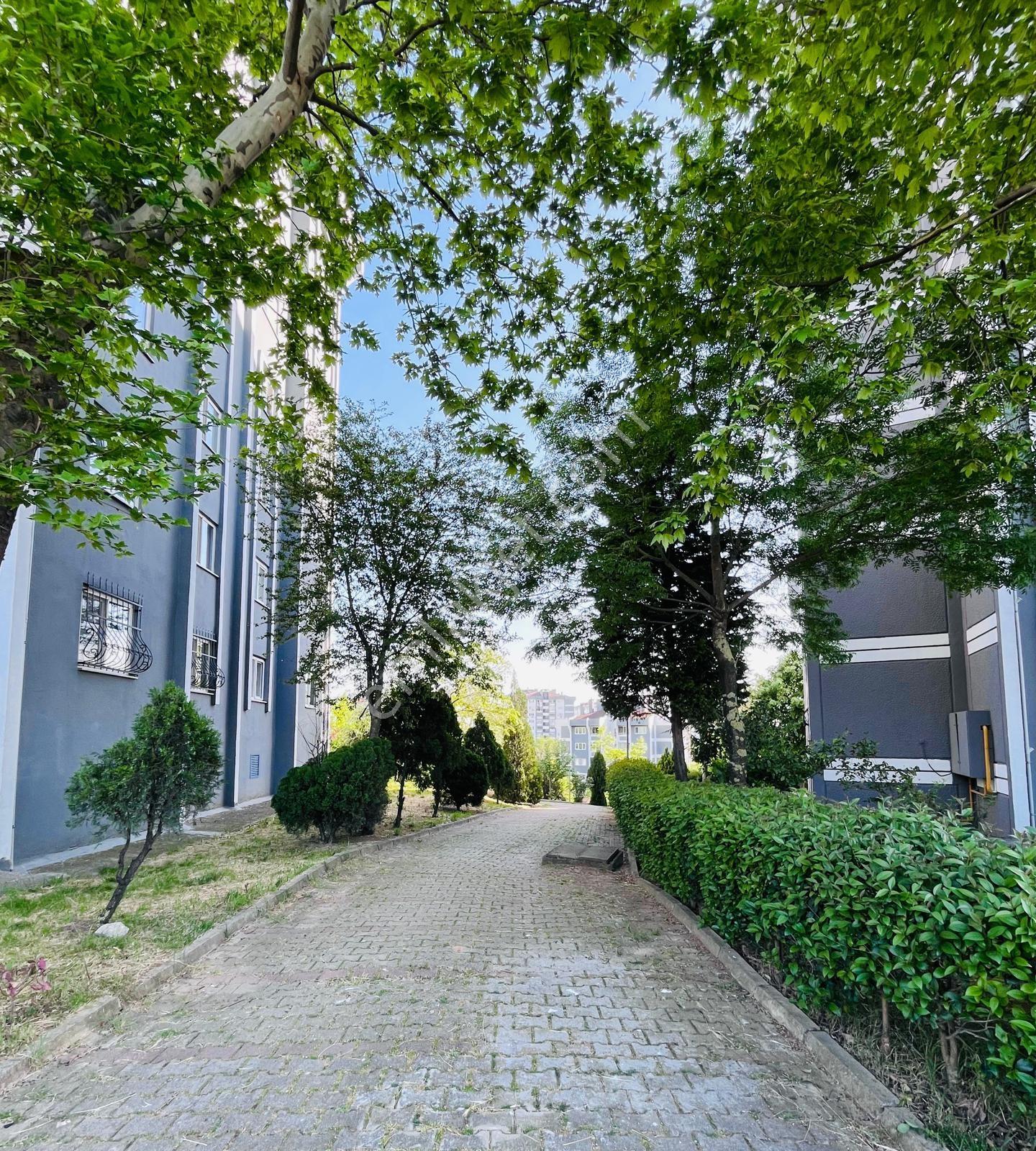Cumhuriyet Mah Site İçerisinde Ferah Balkonlu Arakat 2+1 Daire - Görsel 10