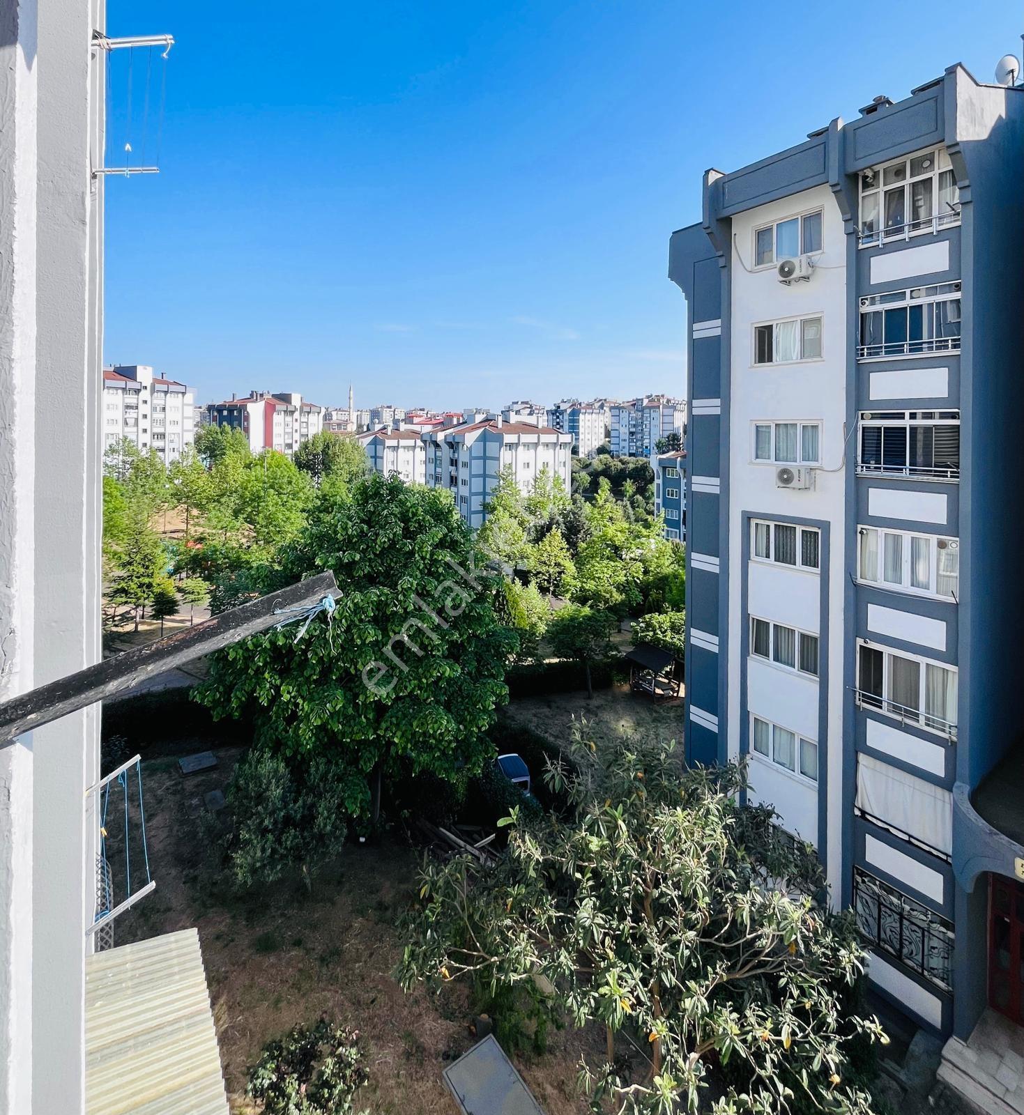 Cumhuriyet Mah Site İçerisinde Ferah Balkonlu Arakat 2+1 Daire - Görsel 21