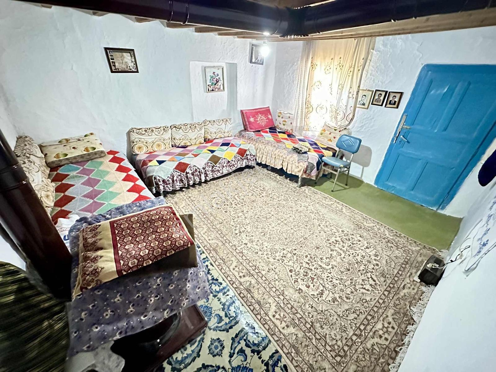Ulukan'dn Tatlar Mh'de Kurulu Düzen Bahçeli Müstakil Ev Fırsat ! - Görsel 8