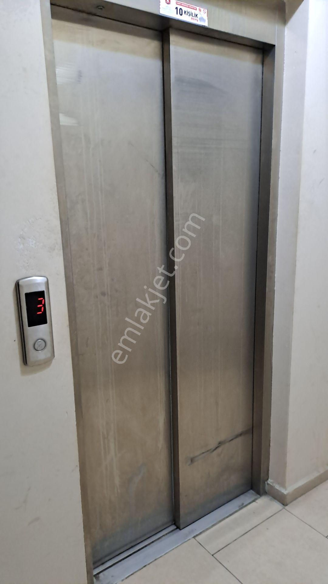 Üniversite Bölgesinde Cadde Üstü Arakat Satılık 1+1 Daire - Görsel 13