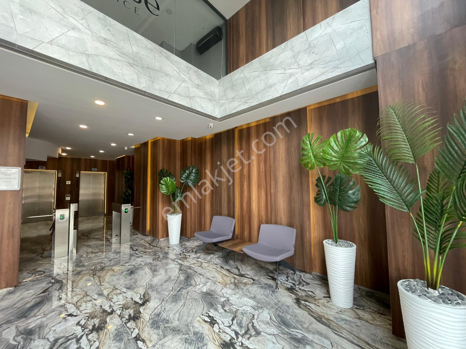 Tüzün'den Sky Sense Plazada Deniz Mazaralı Kiralık Ofis - Görsel 20
