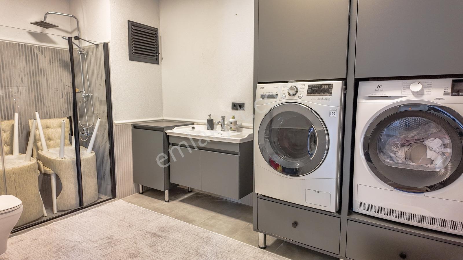 Şehrin Merkezinde Kolejler Bölgesinde 6+1 Lüx Villa - Görsel 3