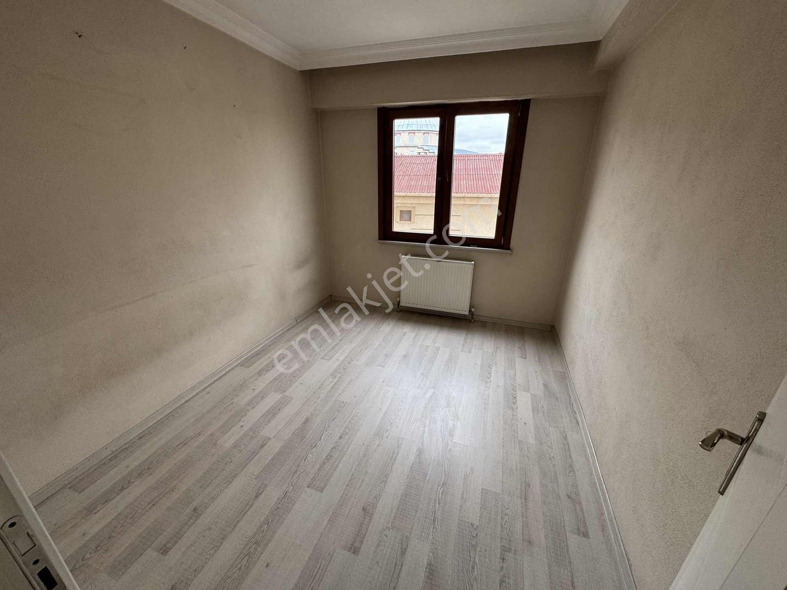 Pendik Esenler'de Emin Evime Uygun 3 Cepheli Satılık 120m² 3+1 - Görsel 20