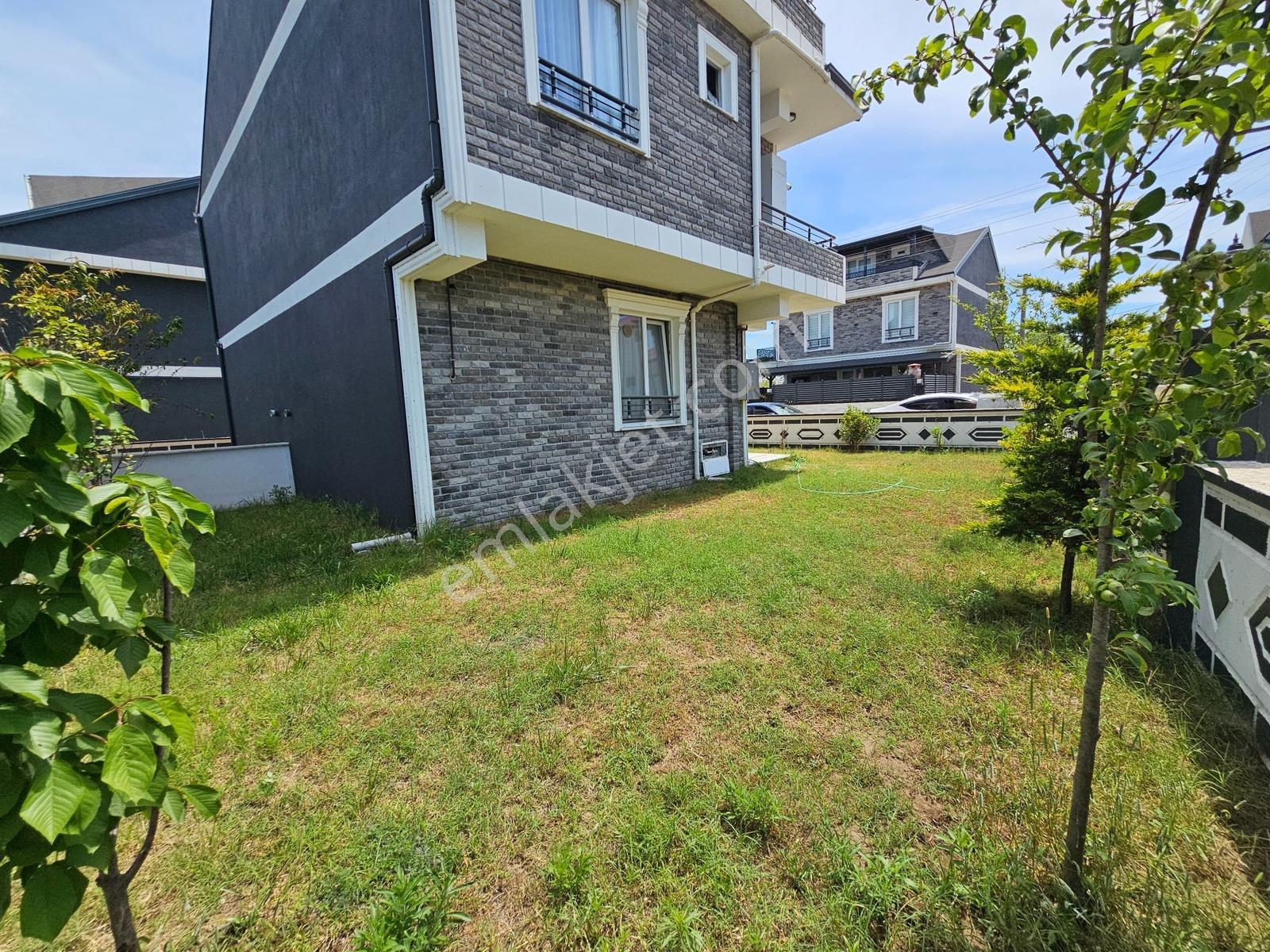 Deniz'den 3+1 Geniş Bahçeli, Kombi Petekli Denize Yakın Villa - Görsel 27