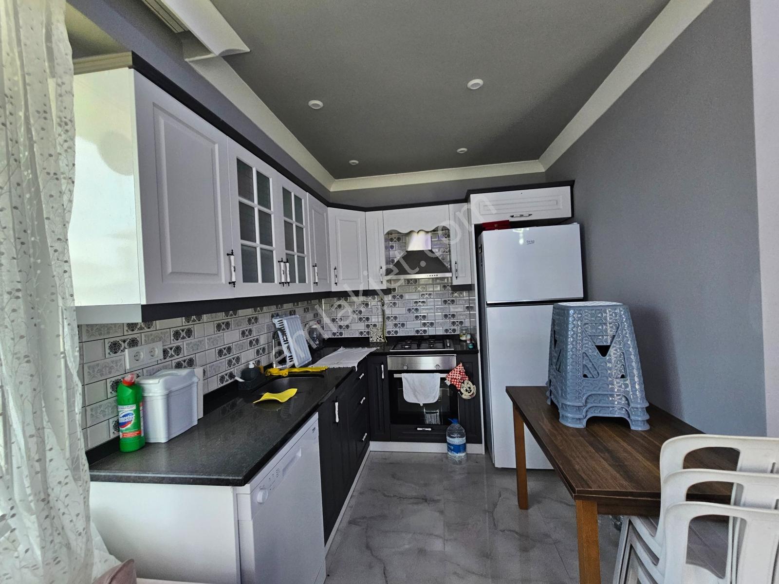 Deniz'den 3+1 Geniş Bahçeli, Kombi Petekli Denize Yakın Villa - Görsel 30