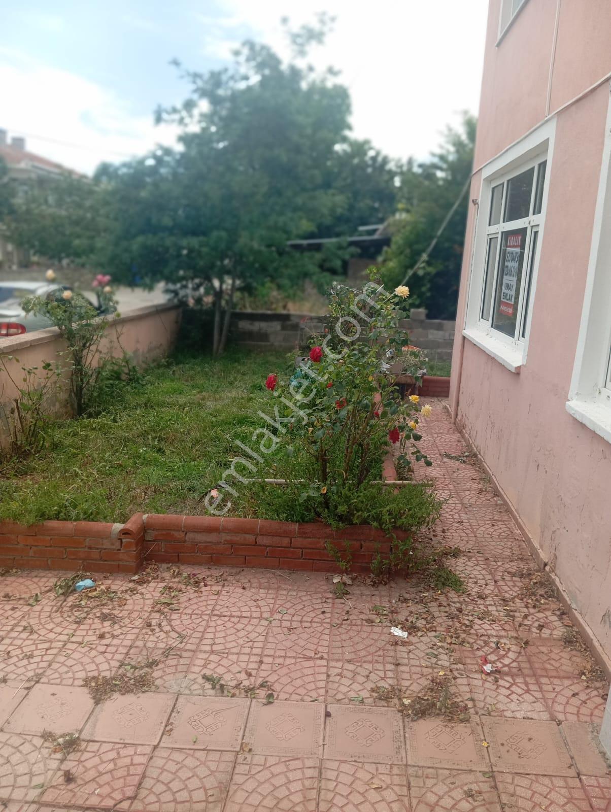 İpsala Merkez Çarşıya Yakın Kiralık Bahçeli Ev - Görsel 3