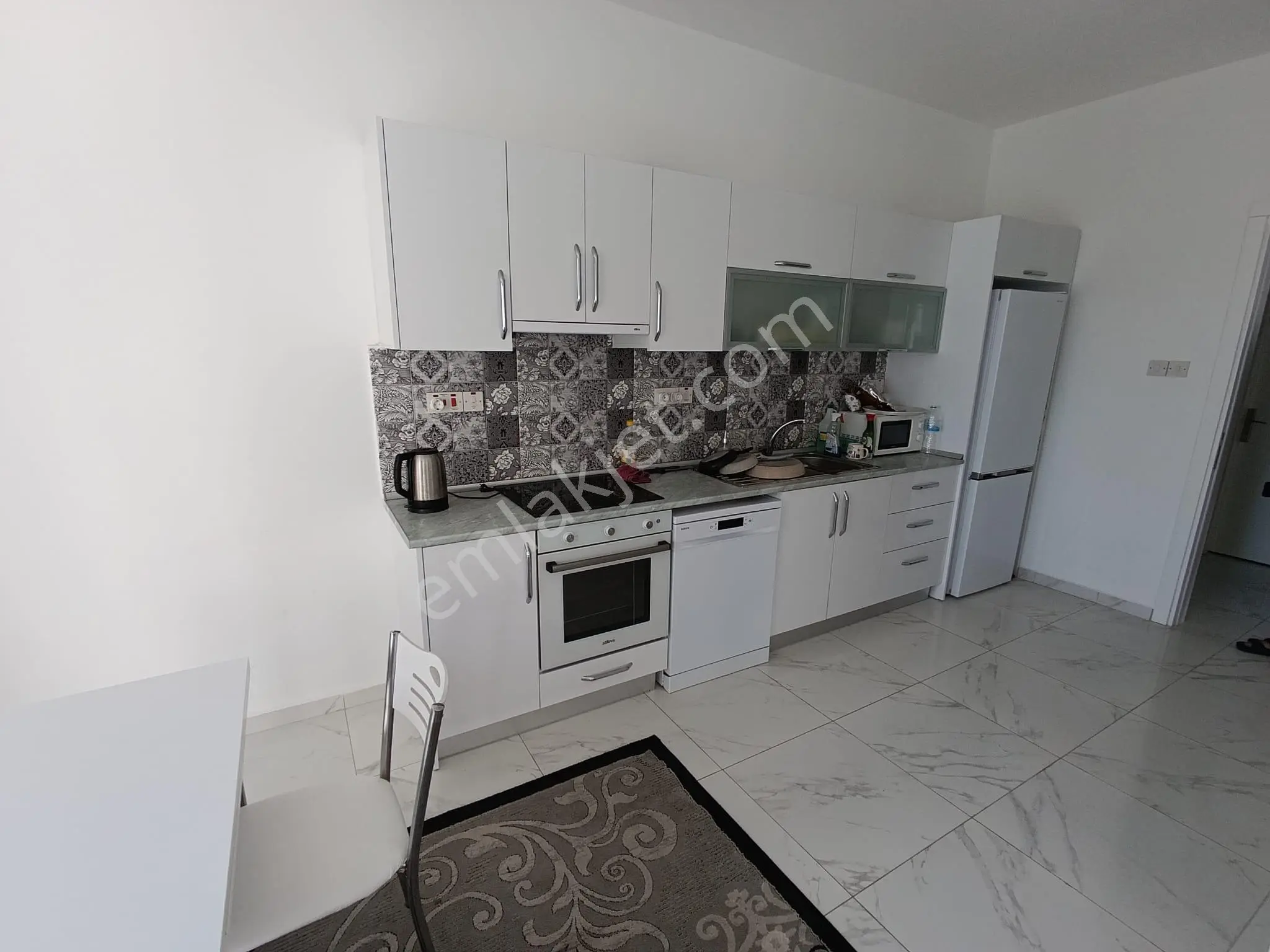 Girne Lapta'ta Satılık Modern 2+1 Daire - Ortak Havuz Keyfi! - Görsel 6