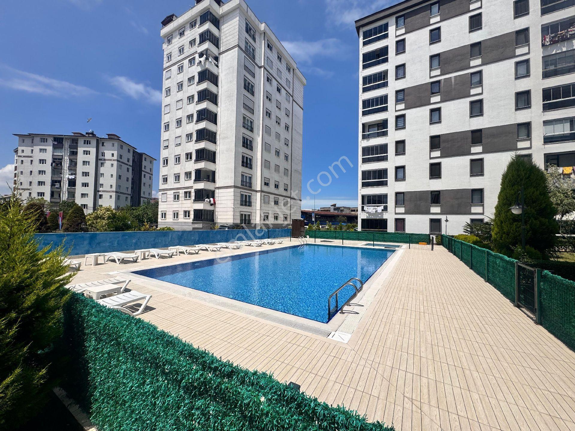 Cumhuriyet Mah Havuzlu Kiralık Daire