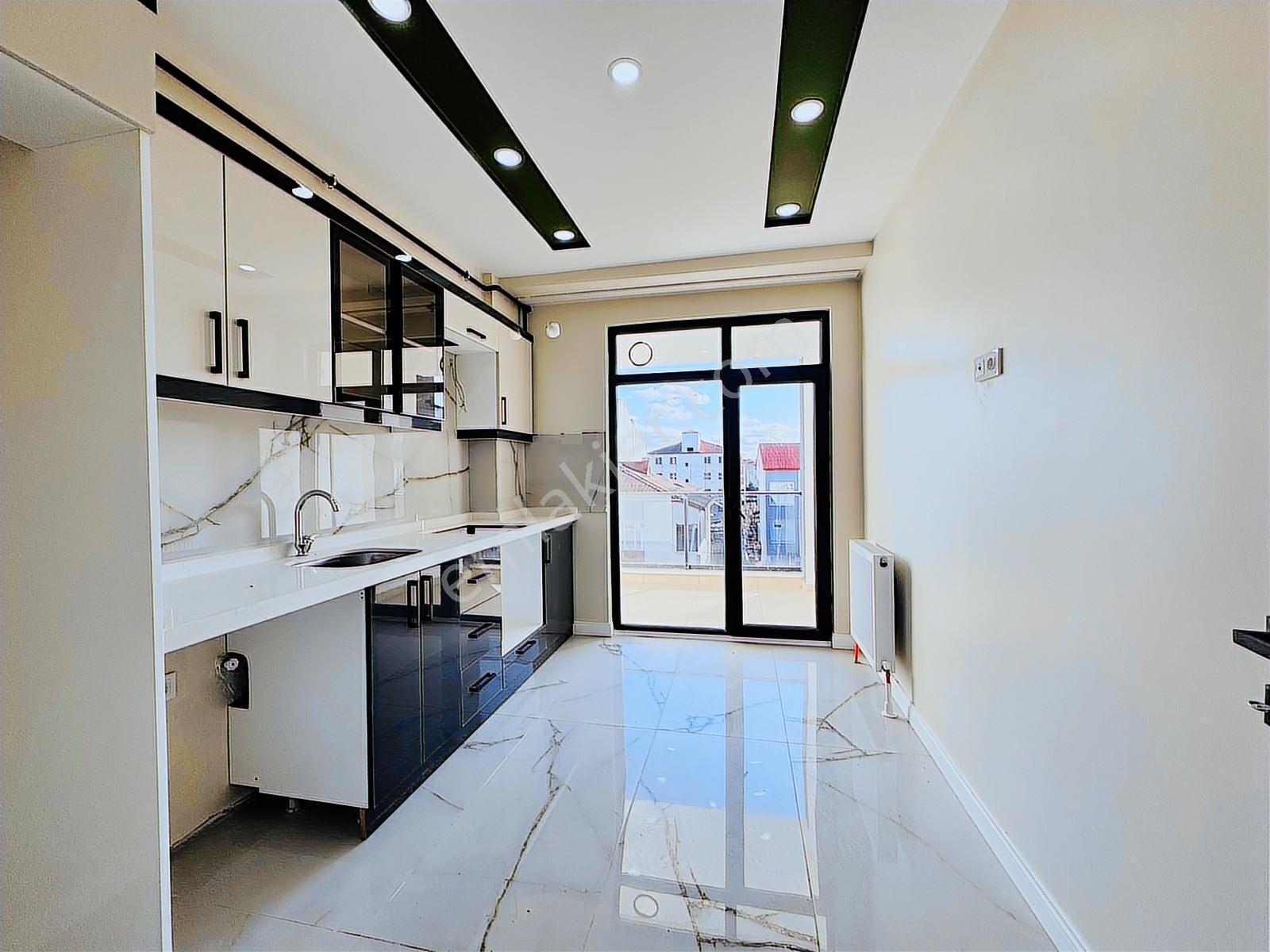 Güven'den Kapaklı'da Caddeye,servislere Yakın Kiralık 2+1 Daire - Görsel 11
