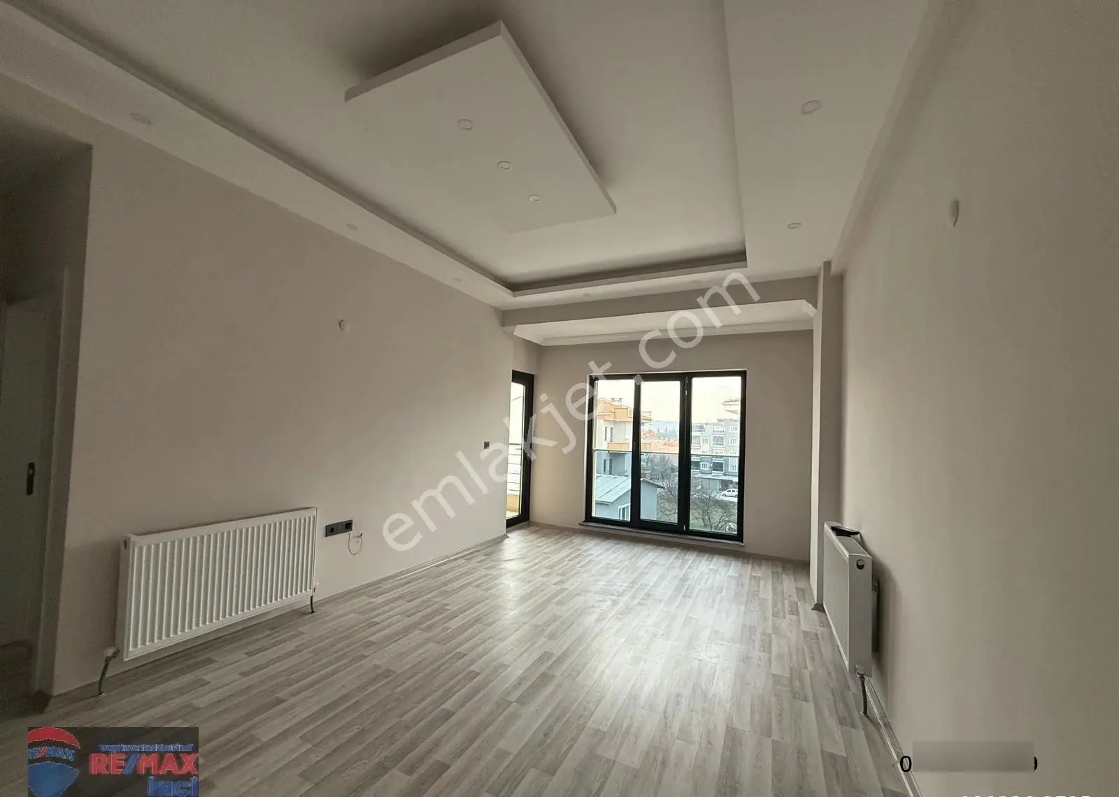 Re/max İnci'den Gop. Ayrı Mutfaklı Teraslı Geniş Kiralık 1+1 - Görsel 4