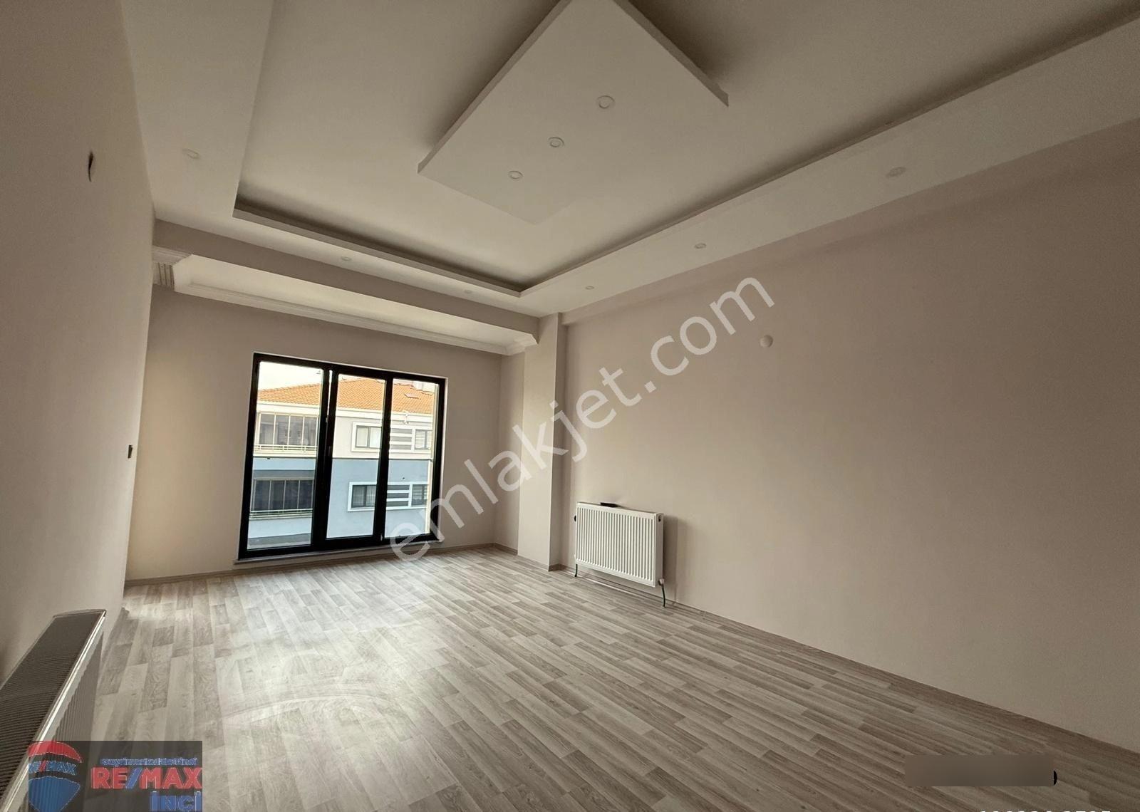Re/max İnci'den Gop. Ayrı Mutfaklı Teraslı Geniş Kiralık 1+1 - Görsel 8
