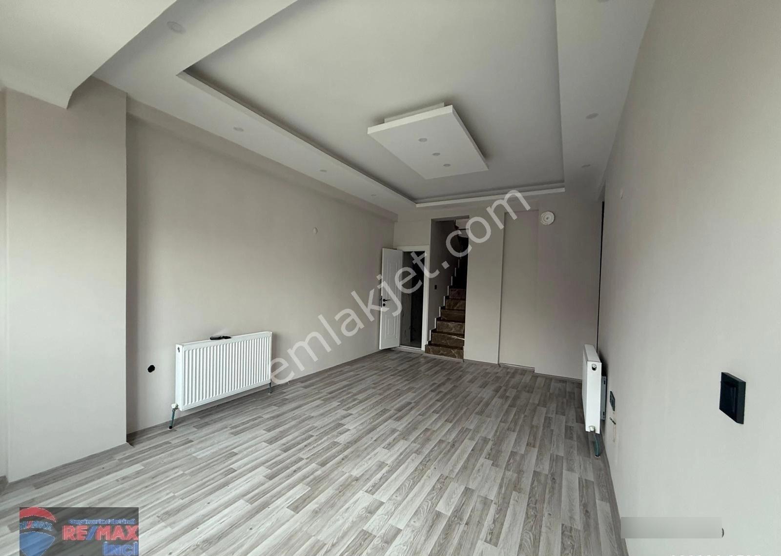 Re/max İnci'den Gop. Ayrı Mutfaklı Teraslı Geniş Kiralık 1+1 - Görsel 9