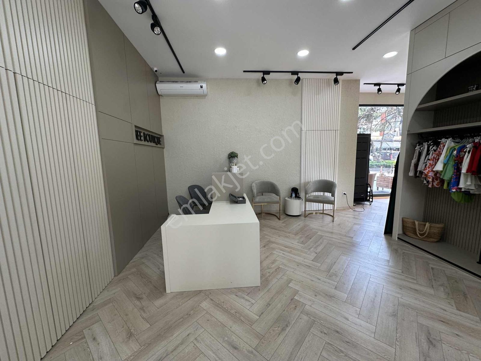 Cadde Üzeri Yeni Dekorasyonlu Devren Kiralık Mağaza - Görsel 5
