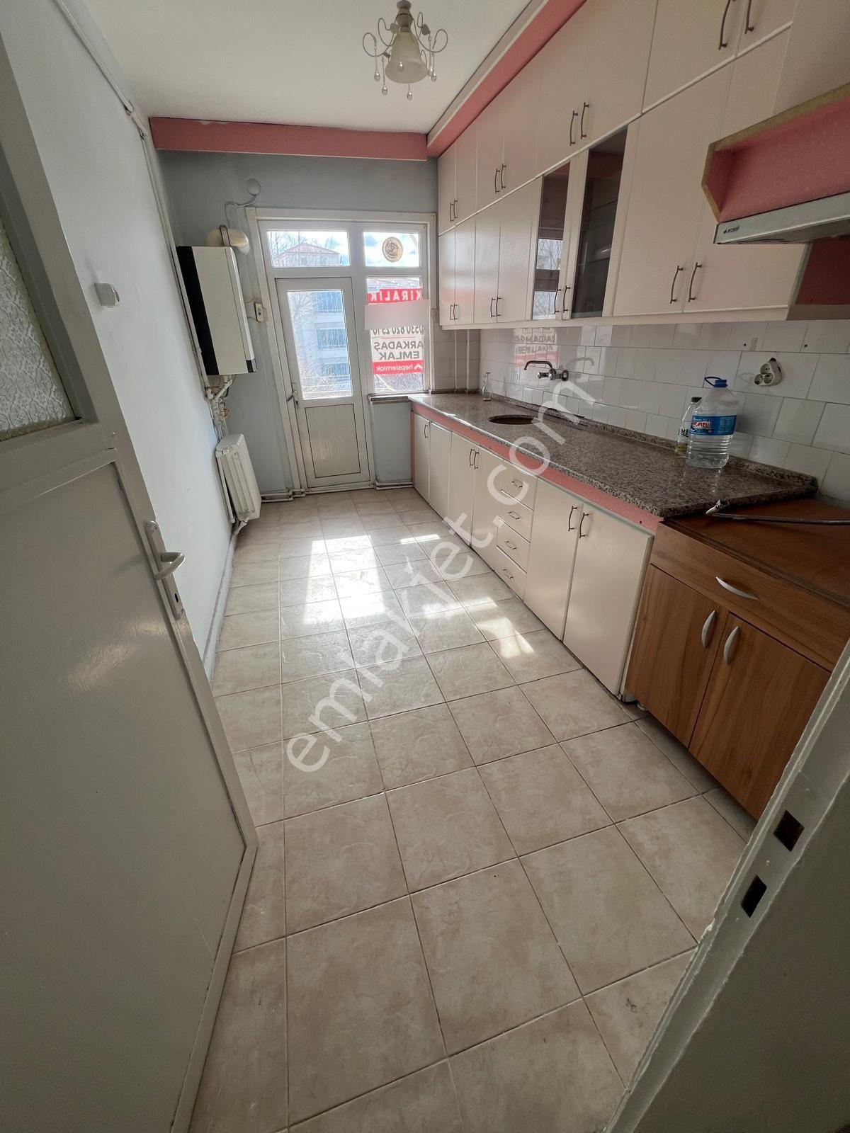 Arkadaş Emlaktan Kale Mahallesinde 2+1 Kiralık Daire - Görsel 3