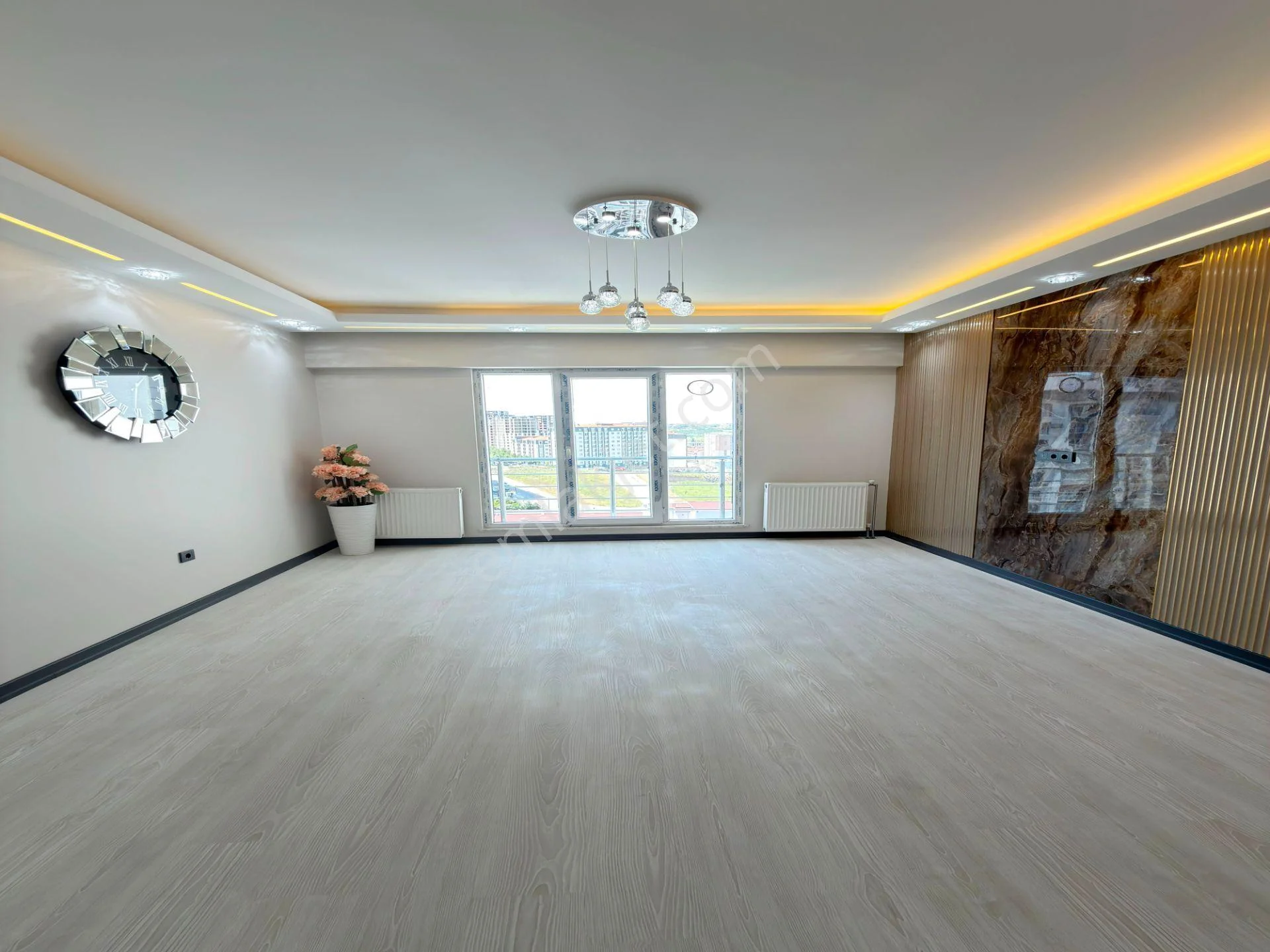 Site İçinde Ana Cadde Üzerinde Metrobüse 10 Dk Yürüme 2+1 Daire - Görsel 4