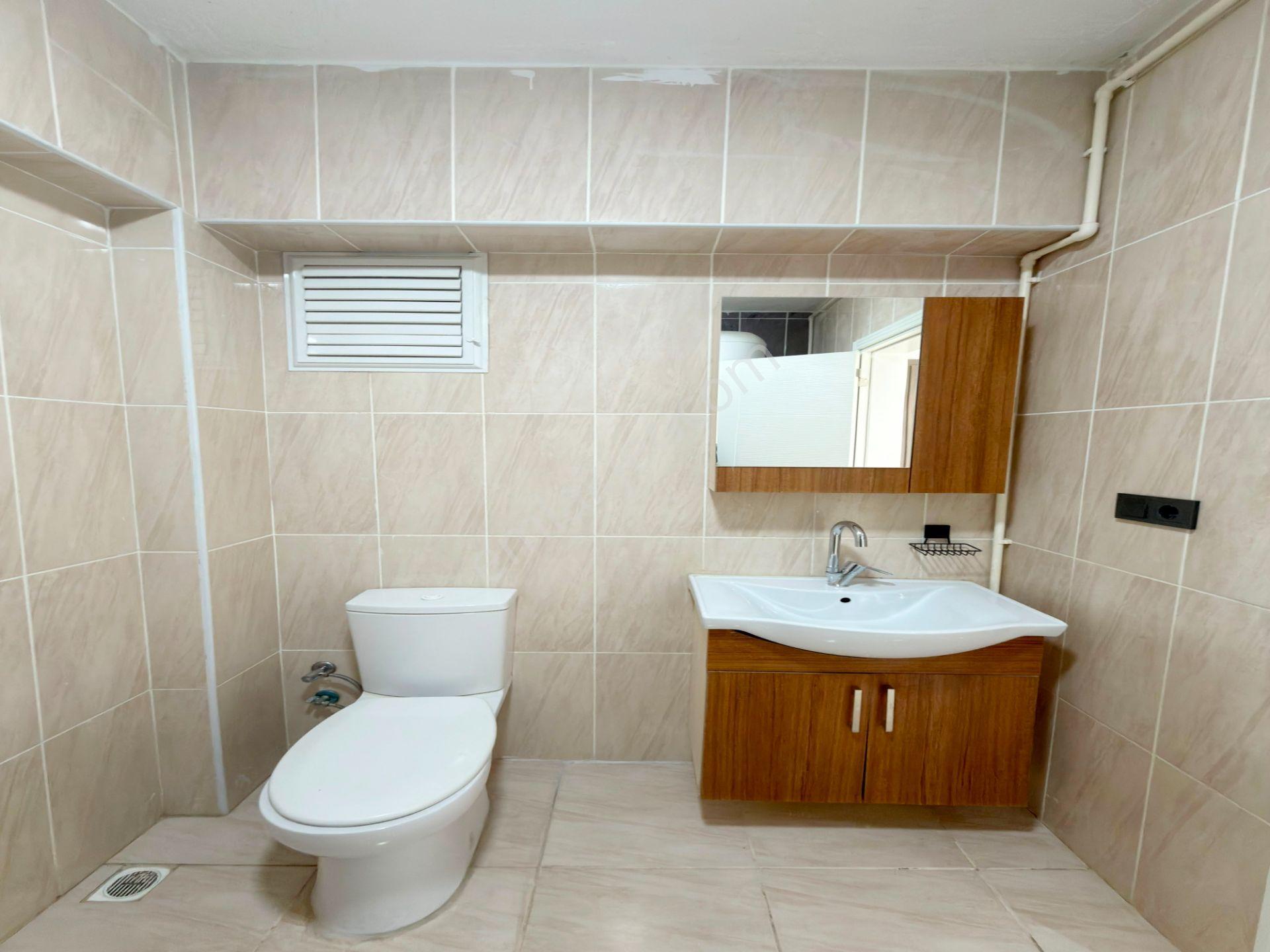Site İçinde Ana Cadde Üzerinde Metrobüse 10 Dk Yürüme 2+1 Daire - Görsel 10