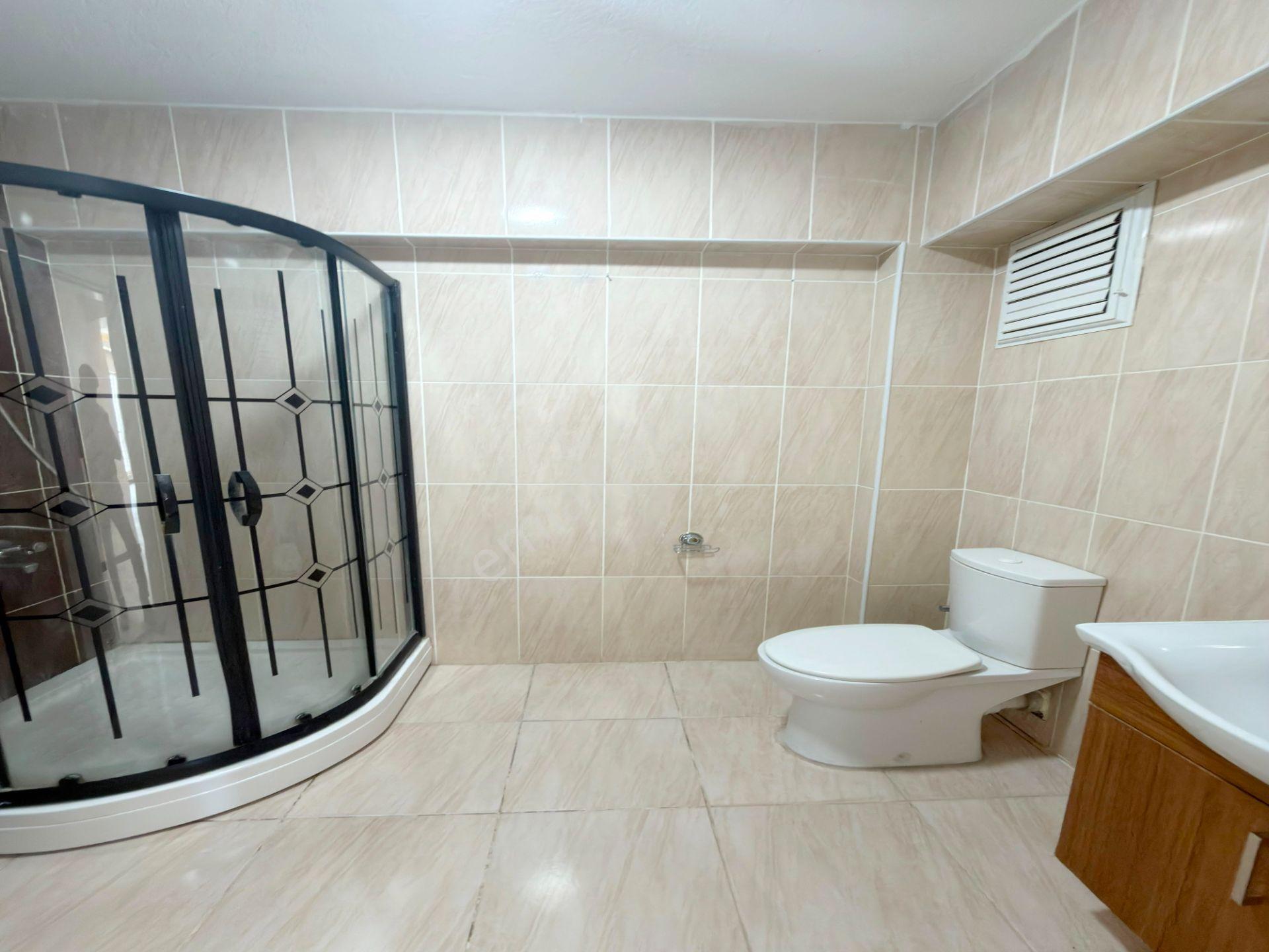 Site İçinde Ana Cadde Üzerinde Metrobüse 10 Dk Yürüme 2+1 Daire - Görsel 11