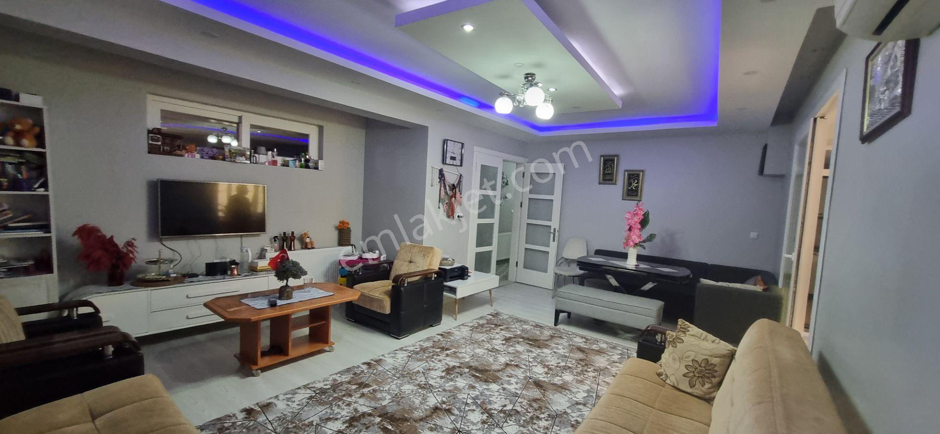 Aydın Nazilli Yöntam Emlaktan Yıldıztepe Mahallesinde Çarşıya Yakın Doğalgazlı Kiralık 2+1 Daire