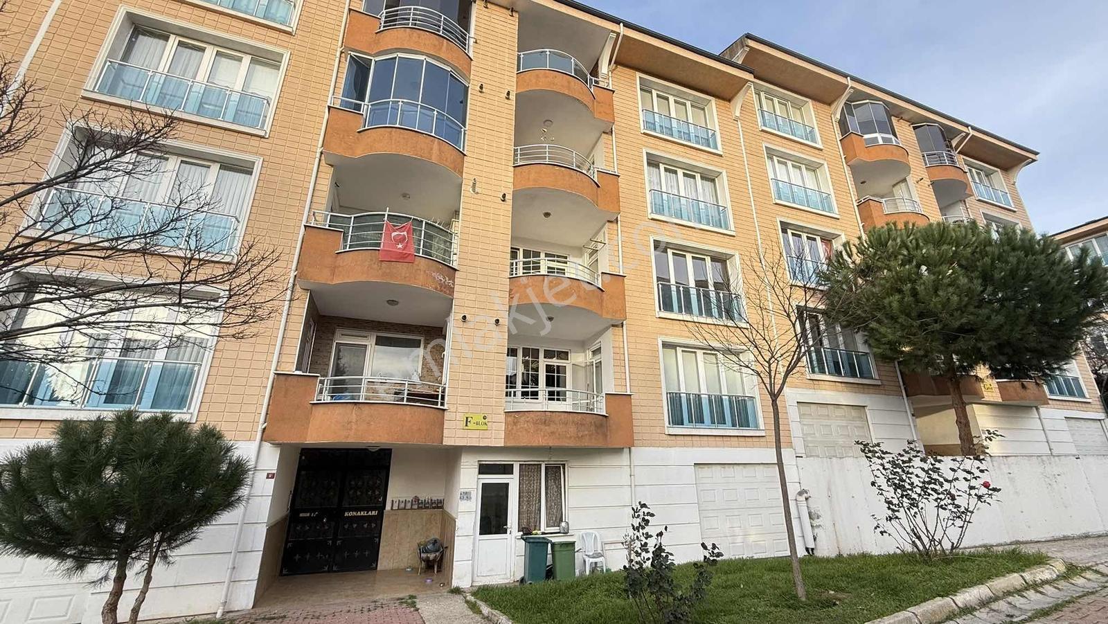 Silivri Yeni Mah. Taç Yapı Konakları Ara Kat Satılık 3+1 Daire