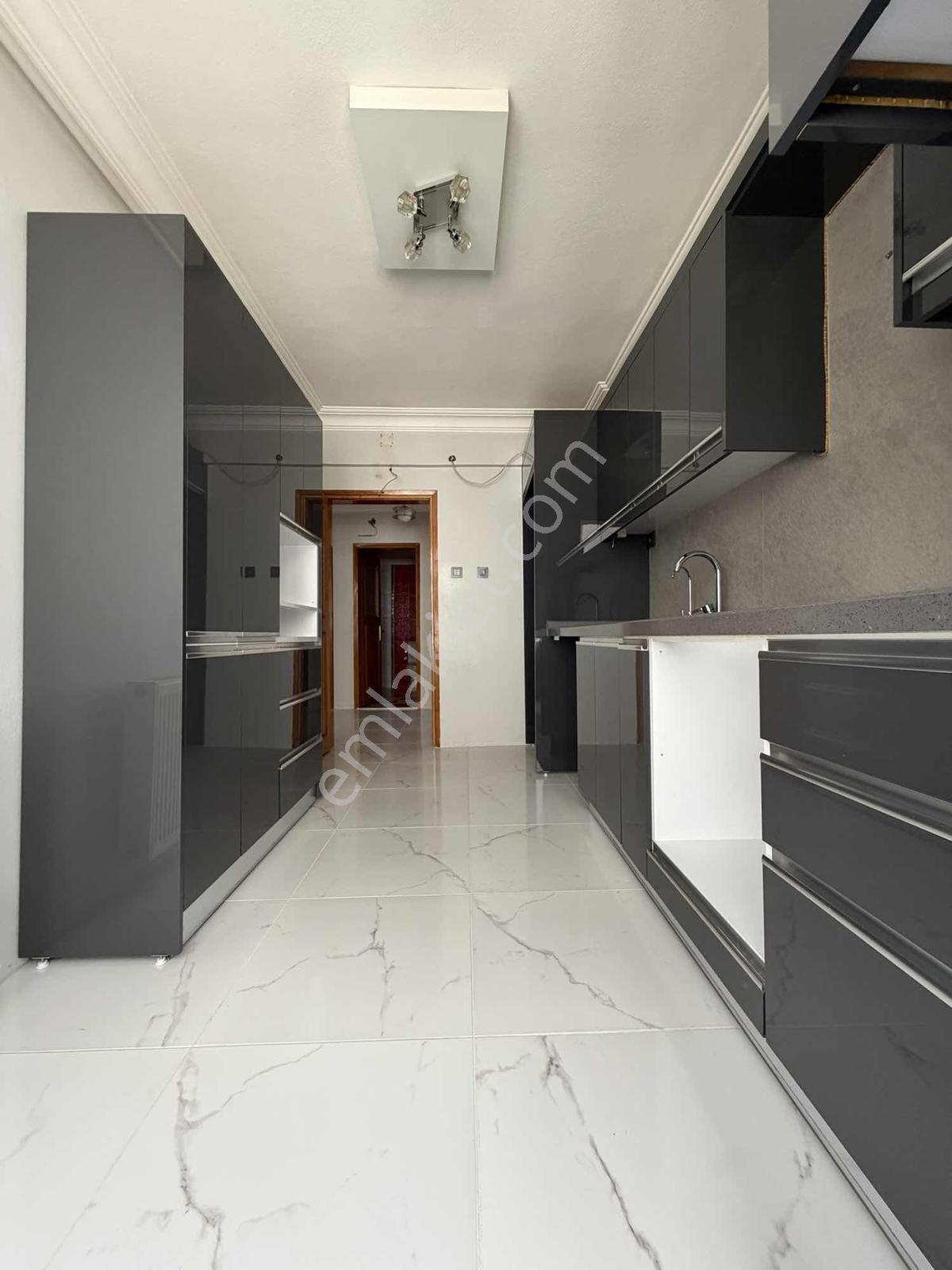 Şeyhsinan Mahallesi'nde Merkezi Konumda Kiralık 3+1 Daire - Görsel 20
