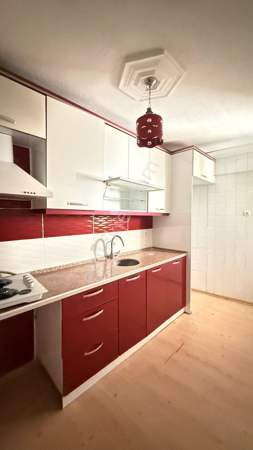 Alaybey Mahallesinde 2+1 Doğalgazlı Kiralık Arakat Daire - Görsel 26