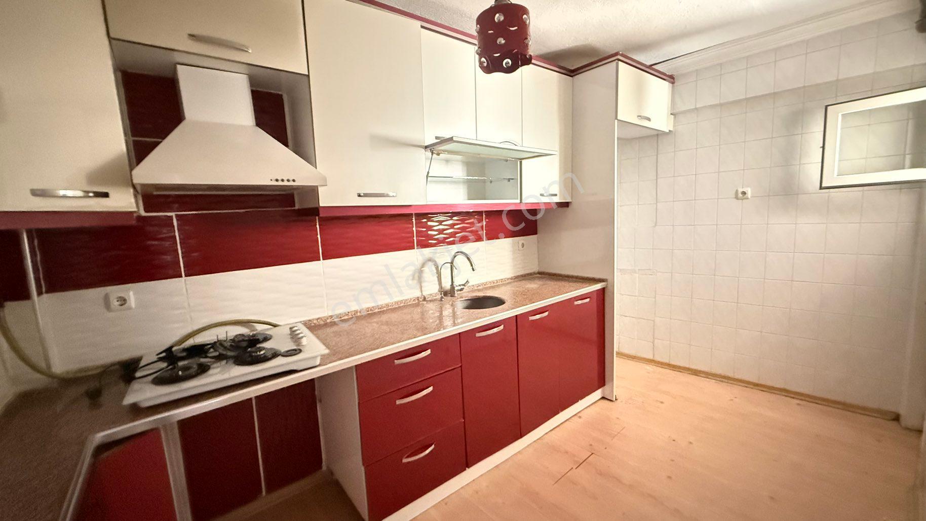 Alaybey Mahallesinde 2+1 Doğalgazlı Kiralık Arakat Daire - Görsel 23