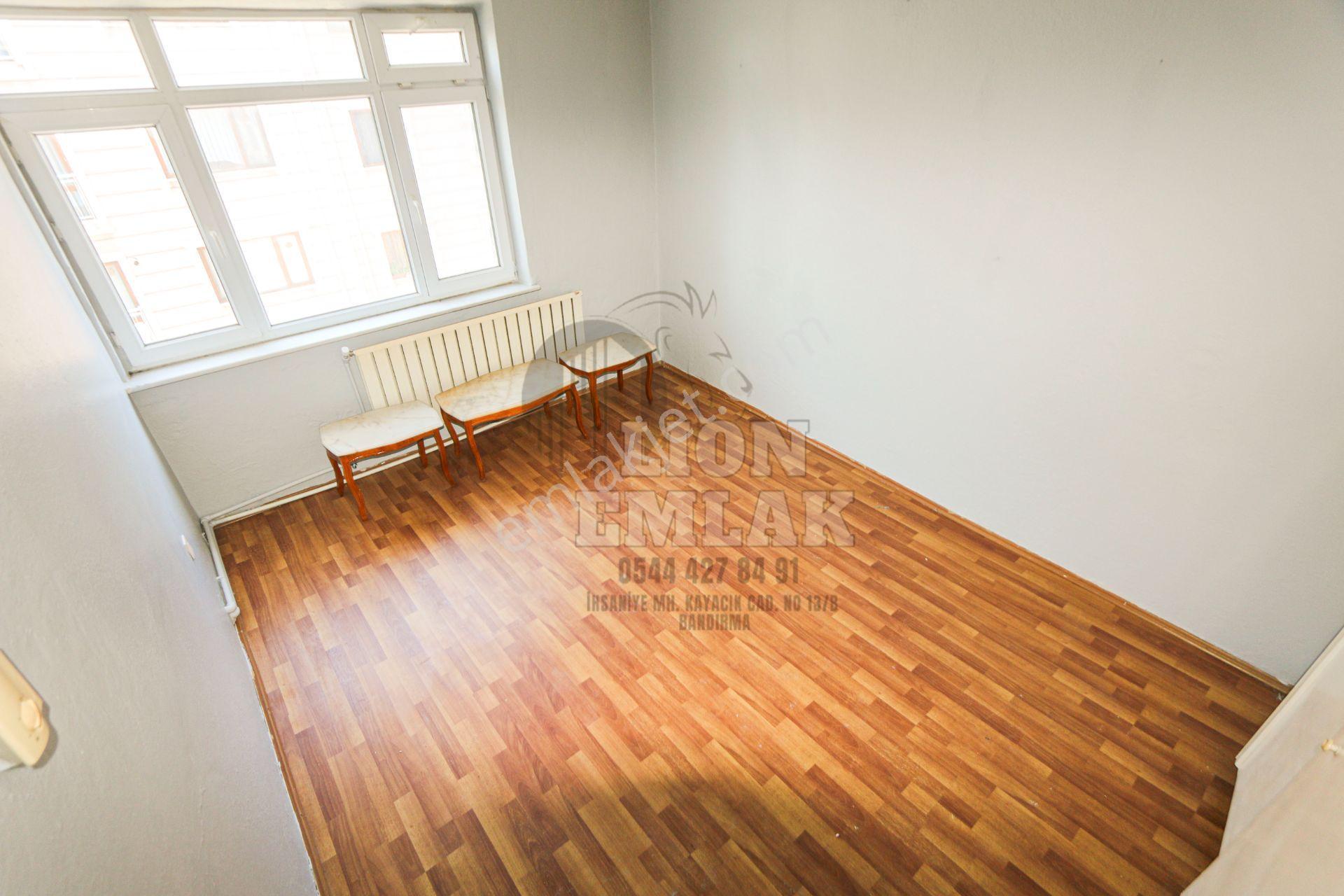 Bandırma Hacıyusuf Mahallesinde Kaçırılmayacak Fırsat! Yenilenmiş, Çift Kapalı Balkonlu Kiralık - Görsel 14