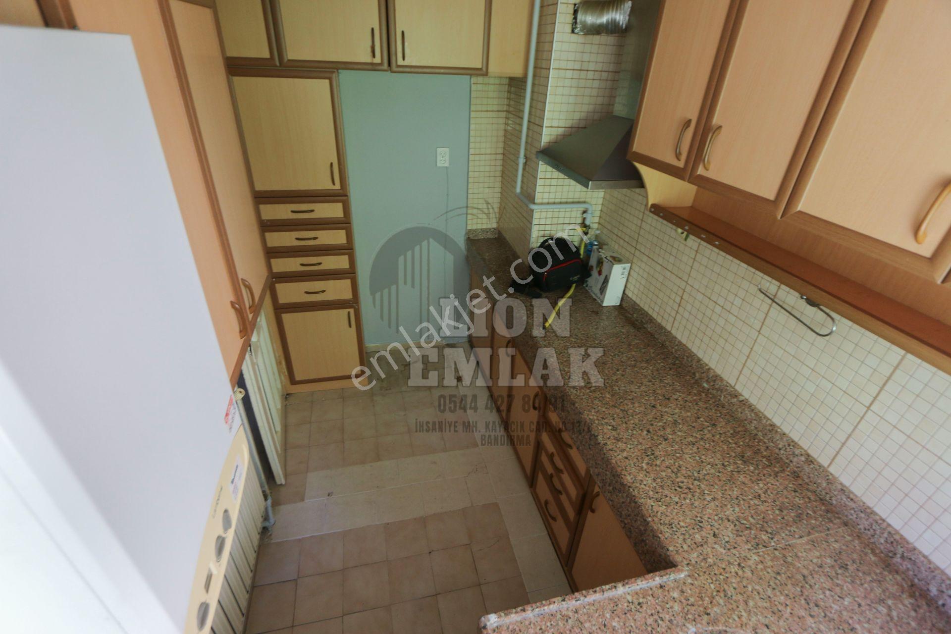 Bandırma Hacıyusuf Mahallesinde Kaçırılmayacak Fırsat! Yenilenmiş, Çift Kapalı Balkonlu Kiralık - Görsel 27