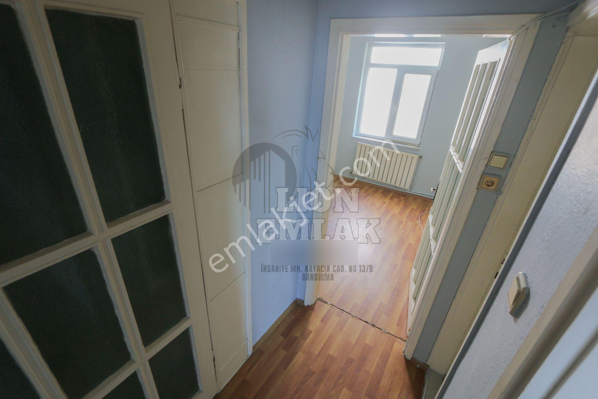 Bandırma Hacıyusuf Mahallesinde Kaçırılmayacak Fırsat! Yenilenmiş, Çift Kapalı Balkonlu Kiralık - Görsel 19