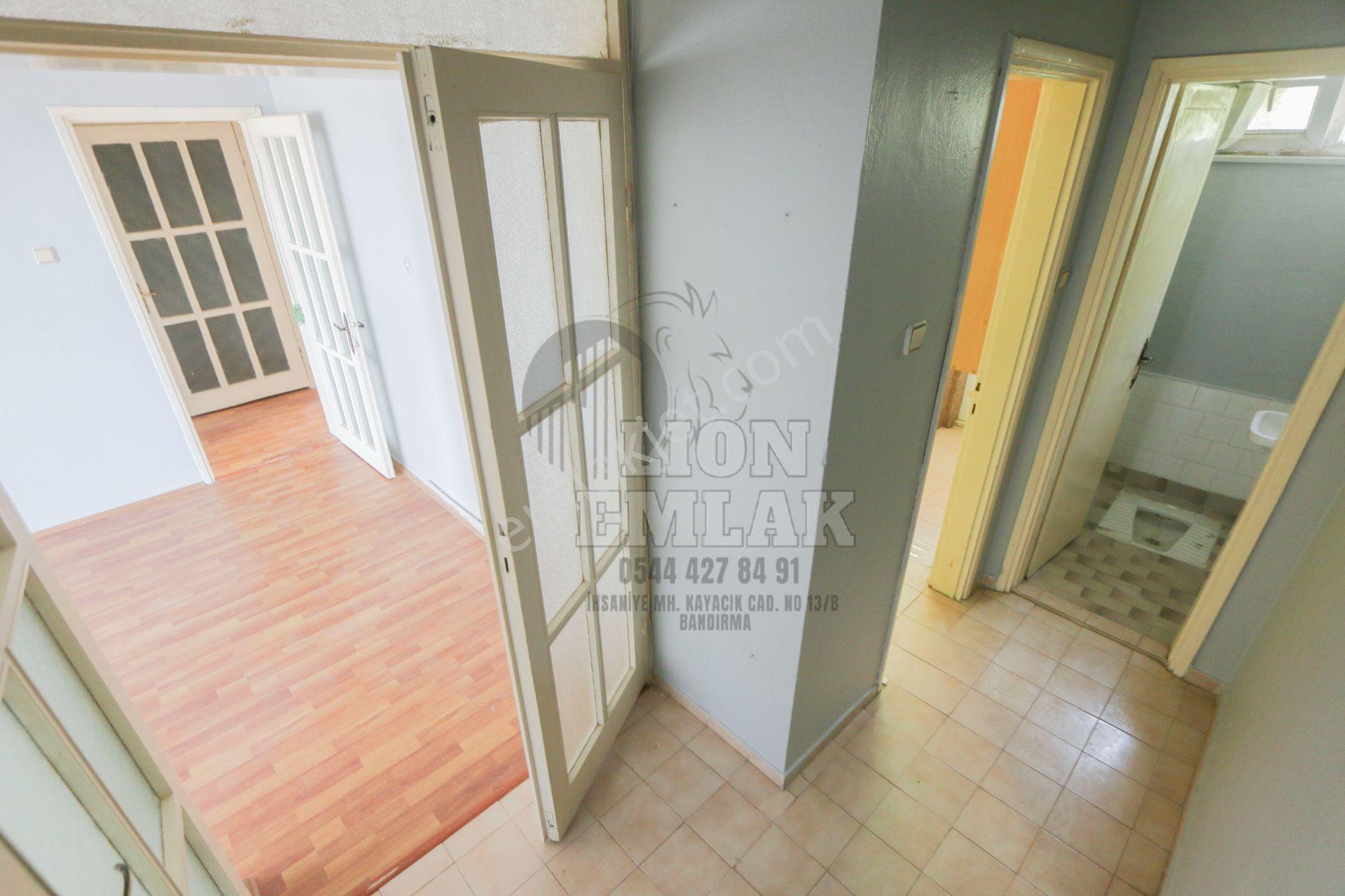 Bandırma Hacıyusuf Mahallesinde Kaçırılmayacak Fırsat! Yenilenmiş, Çift Kapalı Balkonlu Kiralık - Görsel 25